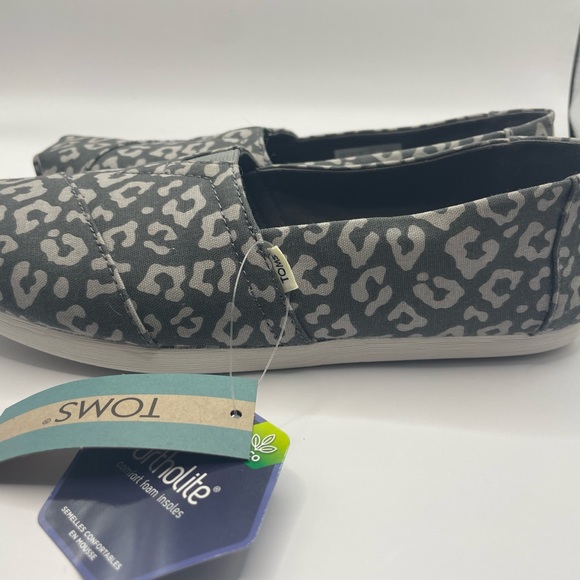 TOMS Alpargata Womens Slip On Flats Fashion Loafers NWT - Picture 3 of 4